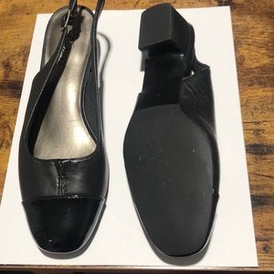 Dea Pump slingback Trotters